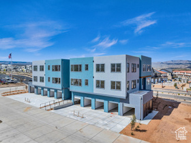 Photo 3 for 5599 S Carnelian Pkwy #201
