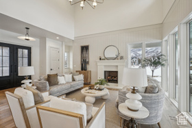 Photo 4 for 202 W Saddle View Ln