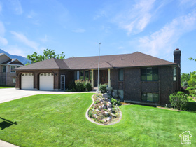 Photo 2 for 181 W Lomond Dr