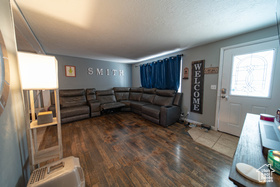 Photo 6 for 940 N Smith Dr
