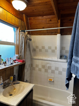 Photo 4 for 297 E Solomons Way