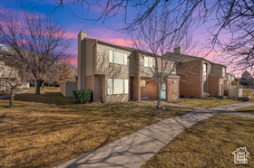 Photo 2 for 3240 Shadowbrook Dr