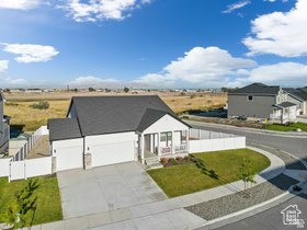Photo 4 for 8537 N Tiffany Ln