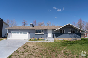 Photo 1 for 481 E Laurelwood Dr