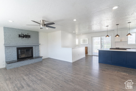 Photo 4 for 481 E Laurelwood Dr