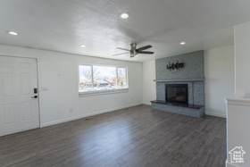 Photo 5 for 481 E Laurelwood Dr