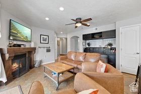 Photo 5 for 1808 W Fox Bay Dr #B202
