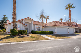 Photo 3 for 150 S Crystal Lakes Dr #48
