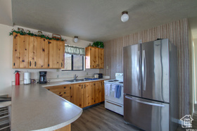 Photo 4 for 140 Chokecherry Dr