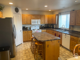 Photo 3 for 564 W 475 North