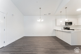 Photo 4 for 4777 S Alder Ln #E303