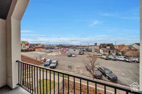 Photo 2 for 869 S Washington St #101