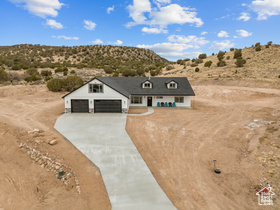 Photo 4 for 6844 W 1500 North