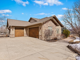 Photo 2 for 946 S Meadow Lark Ln