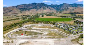 704  Cherry Creek Pkwy MLS #2071060