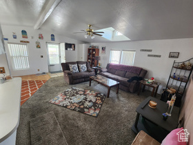 Photo 3 for 289 E Parkhill Way