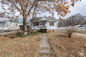 Photo 1 for 2348 Iowa Ave
