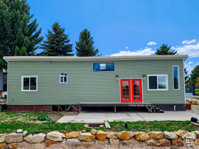 Photo 4 for 3030 S Edgemont Dr #159