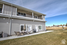 Photo 3 for 55 W Buttercup Ln #24/23