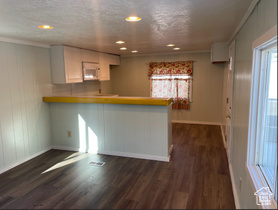 Photo 5 for 189 S Main St #21