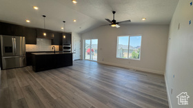Photo 5 for 452 W 1910 North #314