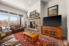 Photo 3 for 481 Thorn View Ct #6