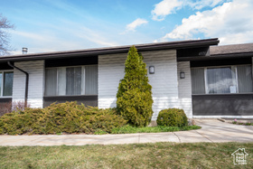 Photo 1 for 4971 S Beaver Brook Ln #40