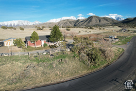 Photo 3 for 16663 S Canyon Rd
