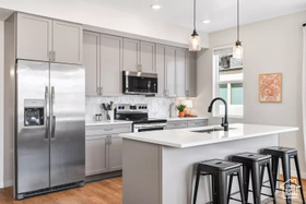 Photo 3 for 875 W Akoya Pearl St #101-B