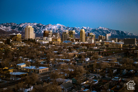 Photo 3 for 276 W Bishop Place #5-21