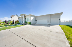 Photo 3 for 2266 S Betsys Way