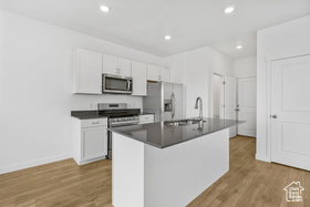 Photo 4 for 866 S Brubaker Way