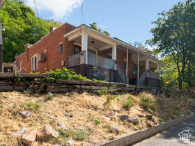 Photo 4 for 240 N Spencer Ct