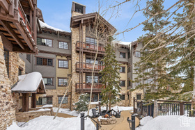 Photo 4 for 8886 Empire Club Dr #201
