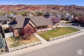 Photo 6 for 494 E Kachina Way