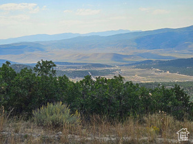 299 E Skycrest Dr MLS #2074393