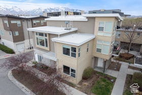 Photo 1 for 1051 W Rooftop Dr #401