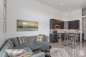 Photo 4 for 1051 W Rooftop Dr #401