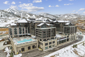 Photo 1 for 1702 W Glencoe Mountain Way #7041