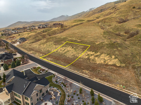 2738 N Canyon Ridge Dr MLS #2075108