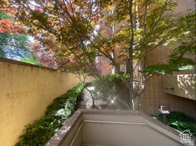 Photo 3 for 245 N Vine St #603