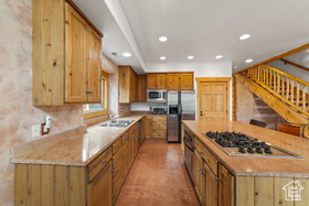 Photo 4 for 2845 S East Bench Rd #12