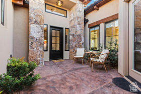 Photo 2 for 425 E Estrella Ridge Dr