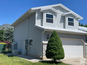 Photo 2 for 567 S Hazel Dr