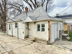 Photo 4 for 2170 S Polk Ave