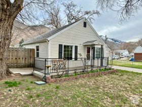 Photo 3 for 2170 S Polk Ave