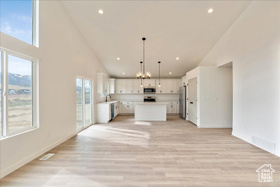 Photo 5 for 2329 E Woodbury Ln