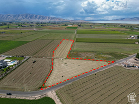 5200 S River Rd MLS #2075820