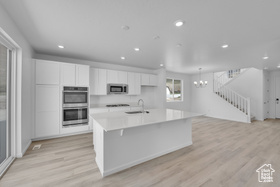 Photo 3 for 2067 E Antonio Dr  #1230