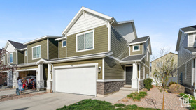 Photo 3 for 448 S Pegasus Way